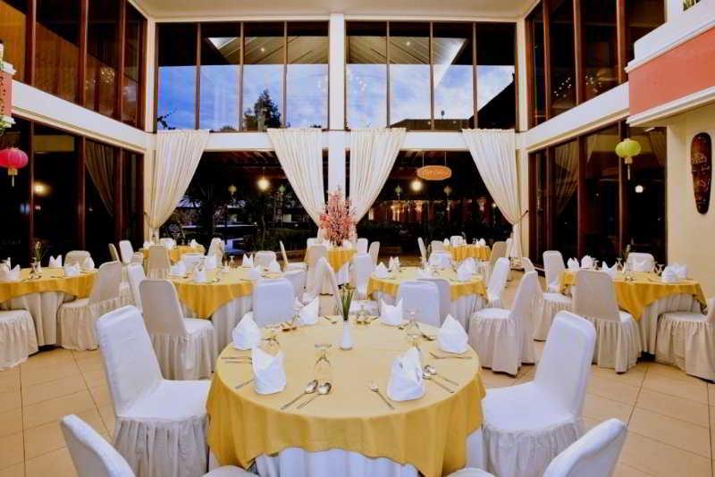 Grand Legi Hotel Mataram Buitenkant foto
